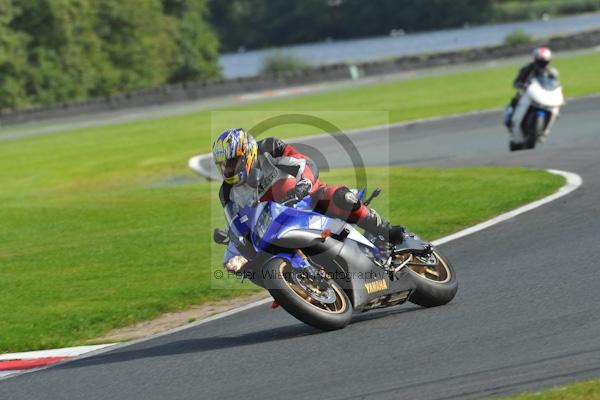 Motorcycle action photographs;Trackday digital images;event digital images;eventdigitalimages;no limits trackday;oulton park;oulton park circuit cheshire;oulton park photographs;peter wileman photography;trackday;trackday photos