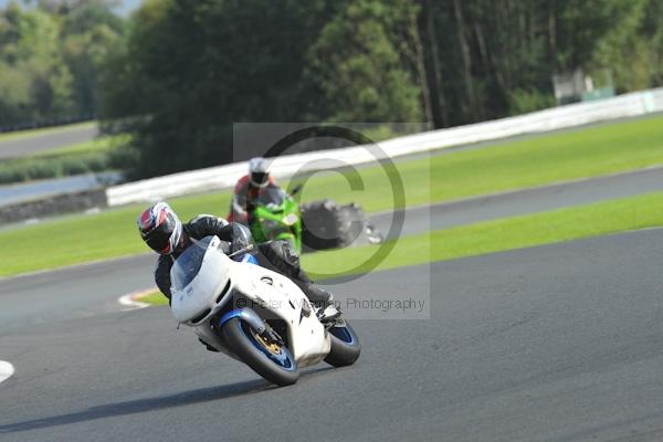 Motorcycle action photographs;Trackday digital images;event digital images;eventdigitalimages;no limits trackday;oulton park;oulton park circuit cheshire;oulton park photographs;peter wileman photography;trackday;trackday photos