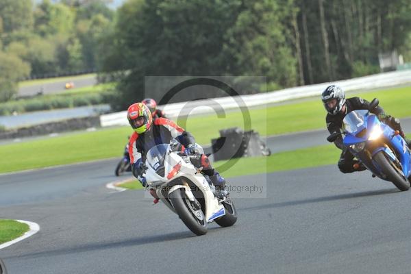 Motorcycle action photographs;Trackday digital images;event digital images;eventdigitalimages;no limits trackday;oulton park;oulton park circuit cheshire;oulton park photographs;peter wileman photography;trackday;trackday photos