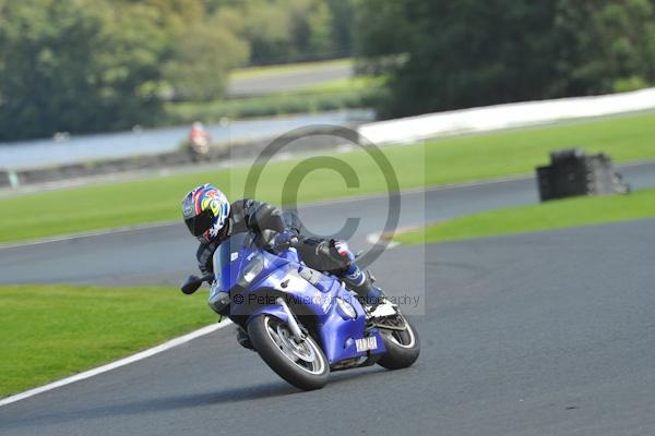 Motorcycle action photographs;Trackday digital images;event digital images;eventdigitalimages;no limits trackday;oulton park;oulton park circuit cheshire;oulton park photographs;peter wileman photography;trackday;trackday photos