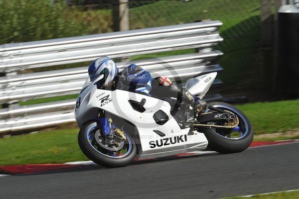 Motorcycle action photographs;Trackday digital images;event digital images;eventdigitalimages;no limits trackday;oulton park;oulton park circuit cheshire;oulton park photographs;peter wileman photography;trackday;trackday photos