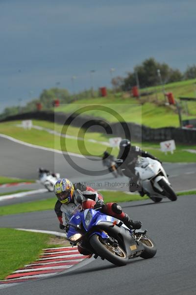 Motorcycle action photographs;Trackday digital images;event digital images;eventdigitalimages;no limits trackday;oulton park;oulton park circuit cheshire;oulton park photographs;peter wileman photography;trackday;trackday photos