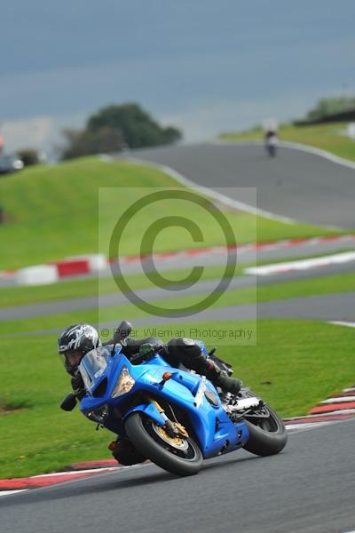 Motorcycle action photographs;Trackday digital images;event digital images;eventdigitalimages;no limits trackday;oulton park;oulton park circuit cheshire;oulton park photographs;peter wileman photography;trackday;trackday photos