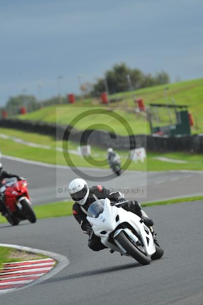 Motorcycle action photographs;Trackday digital images;event digital images;eventdigitalimages;no limits trackday;oulton park;oulton park circuit cheshire;oulton park photographs;peter wileman photography;trackday;trackday photos