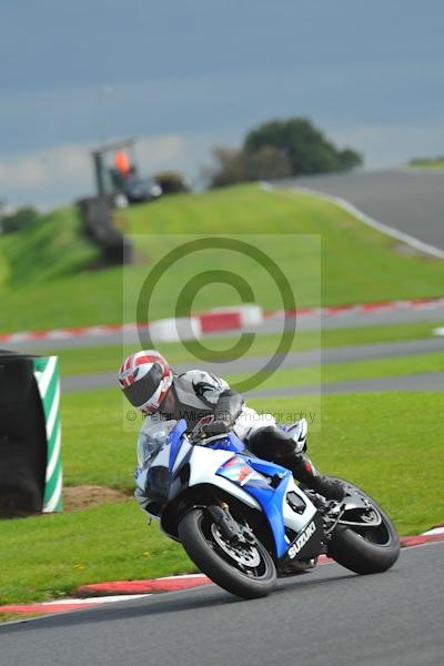 Motorcycle action photographs;Trackday digital images;event digital images;eventdigitalimages;no limits trackday;oulton park;oulton park circuit cheshire;oulton park photographs;peter wileman photography;trackday;trackday photos