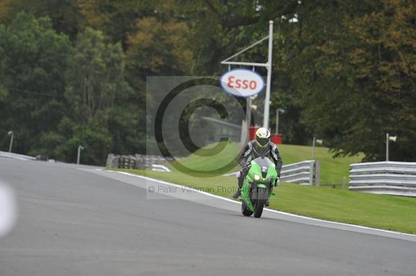 Motorcycle action photographs;Trackday digital images;event digital images;eventdigitalimages;no limits trackday;oulton park;oulton park circuit cheshire;oulton park photographs;peter wileman photography;trackday;trackday photos