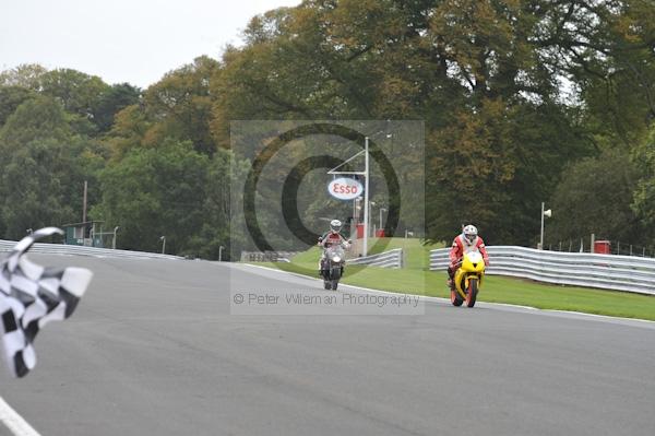 Motorcycle action photographs;Trackday digital images;event digital images;eventdigitalimages;no limits trackday;oulton park;oulton park circuit cheshire;oulton park photographs;peter wileman photography;trackday;trackday photos