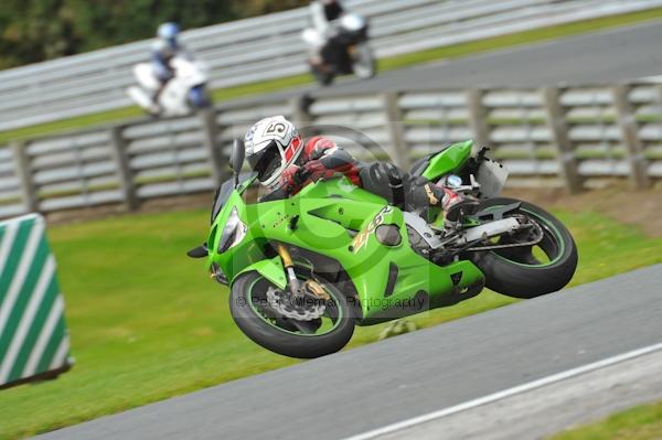 Motorcycle action photographs;Trackday digital images;event digital images;eventdigitalimages;no limits trackday;oulton park;oulton park circuit cheshire;oulton park photographs;peter wileman photography;trackday;trackday photos