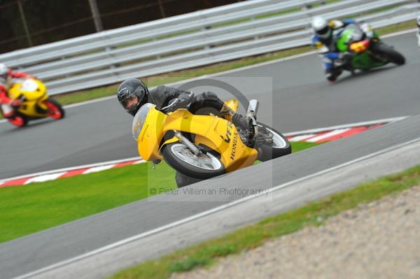 Motorcycle action photographs;Trackday digital images;event digital images;eventdigitalimages;no limits trackday;oulton park;oulton park circuit cheshire;oulton park photographs;peter wileman photography;trackday;trackday photos