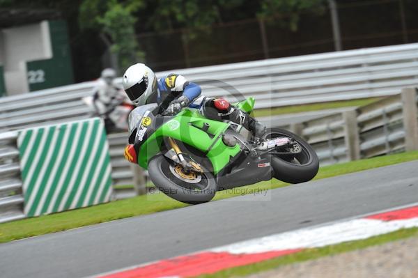 Motorcycle action photographs;Trackday digital images;event digital images;eventdigitalimages;no limits trackday;oulton park;oulton park circuit cheshire;oulton park photographs;peter wileman photography;trackday;trackday photos