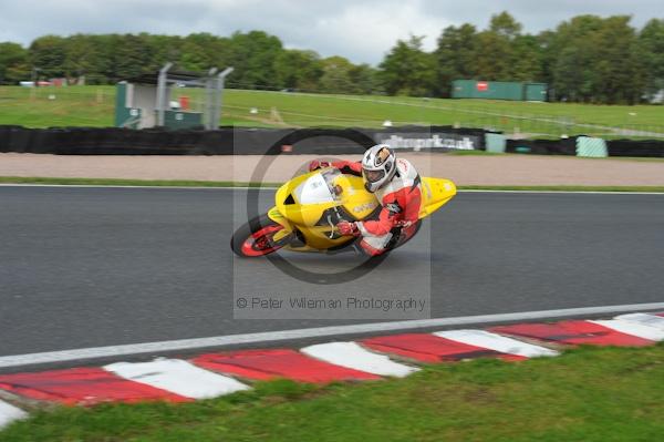 Motorcycle action photographs;Trackday digital images;event digital images;eventdigitalimages;no limits trackday;oulton park;oulton park circuit cheshire;oulton park photographs;peter wileman photography;trackday;trackday photos