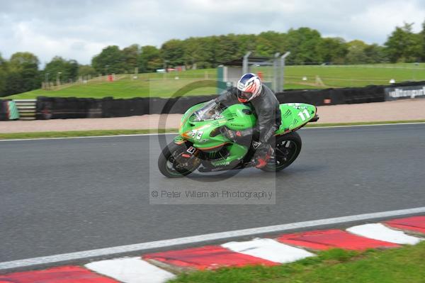 Motorcycle action photographs;Trackday digital images;event digital images;eventdigitalimages;no limits trackday;oulton park;oulton park circuit cheshire;oulton park photographs;peter wileman photography;trackday;trackday photos