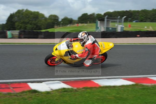 Motorcycle action photographs;Trackday digital images;event digital images;eventdigitalimages;no limits trackday;oulton park;oulton park circuit cheshire;oulton park photographs;peter wileman photography;trackday;trackday photos