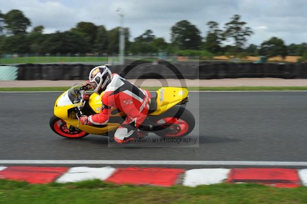 Motorcycle action photographs;Trackday digital images;event digital images;eventdigitalimages;no limits trackday;oulton park;oulton park circuit cheshire;oulton park photographs;peter wileman photography;trackday;trackday photos