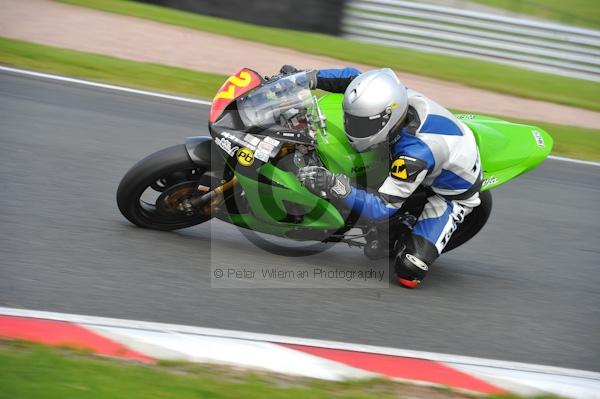 Motorcycle action photographs;Trackday digital images;event digital images;eventdigitalimages;no limits trackday;oulton park;oulton park circuit cheshire;oulton park photographs;peter wileman photography;trackday;trackday photos