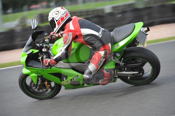 Motorcycle action photographs;Trackday digital images;event digital images;eventdigitalimages;no limits trackday;oulton park;oulton park circuit cheshire;oulton park photographs;peter wileman photography;trackday;trackday photos