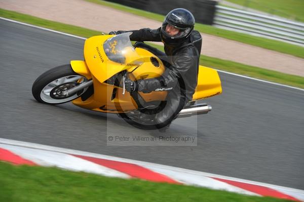 Motorcycle action photographs;Trackday digital images;event digital images;eventdigitalimages;no limits trackday;oulton park;oulton park circuit cheshire;oulton park photographs;peter wileman photography;trackday;trackday photos