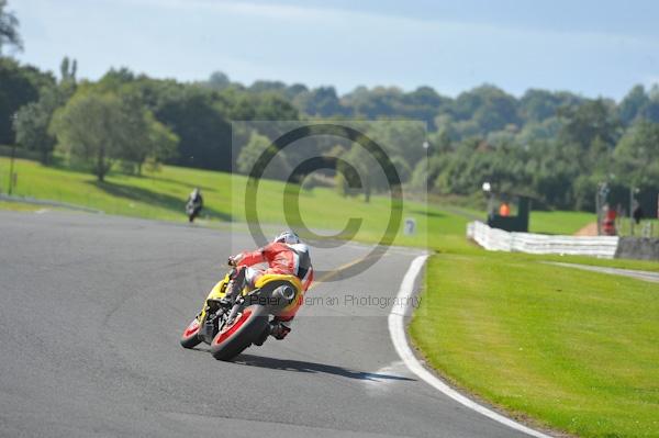 Motorcycle action photographs;Trackday digital images;event digital images;eventdigitalimages;no limits trackday;oulton park;oulton park circuit cheshire;oulton park photographs;peter wileman photography;trackday;trackday photos