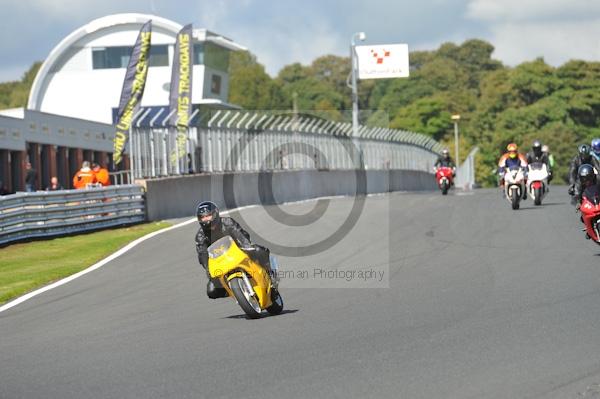 Motorcycle action photographs;Trackday digital images;event digital images;eventdigitalimages;no limits trackday;oulton park;oulton park circuit cheshire;oulton park photographs;peter wileman photography;trackday;trackday photos