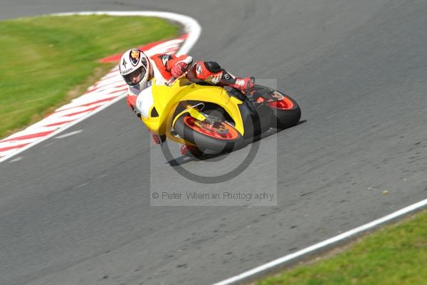 Motorcycle action photographs;Trackday digital images;event digital images;eventdigitalimages;no limits trackday;oulton park;oulton park circuit cheshire;oulton park photographs;peter wileman photography;trackday;trackday photos