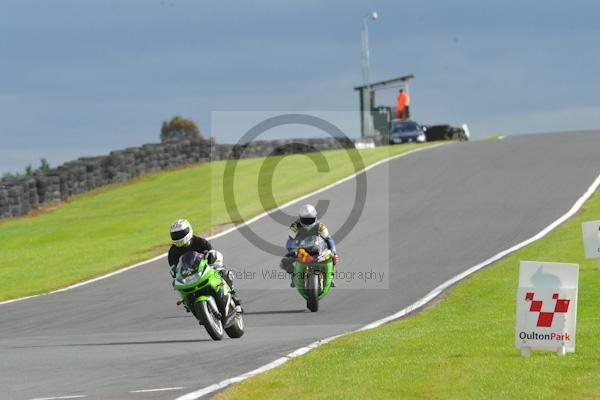 Motorcycle action photographs;Trackday digital images;event digital images;eventdigitalimages;no limits trackday;oulton park;oulton park circuit cheshire;oulton park photographs;peter wileman photography;trackday;trackday photos