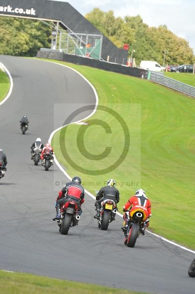 Motorcycle action photographs;Trackday digital images;event digital images;eventdigitalimages;no limits trackday;oulton park;oulton park circuit cheshire;oulton park photographs;peter wileman photography;trackday;trackday photos