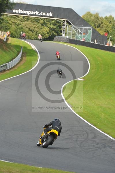 Motorcycle action photographs;Trackday digital images;event digital images;eventdigitalimages;no limits trackday;oulton park;oulton park circuit cheshire;oulton park photographs;peter wileman photography;trackday;trackday photos