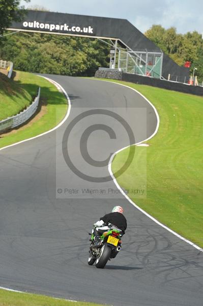 Motorcycle action photographs;Trackday digital images;event digital images;eventdigitalimages;no limits trackday;oulton park;oulton park circuit cheshire;oulton park photographs;peter wileman photography;trackday;trackday photos