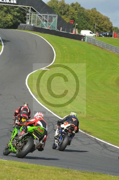 Motorcycle action photographs;Trackday digital images;event digital images;eventdigitalimages;no limits trackday;oulton park;oulton park circuit cheshire;oulton park photographs;peter wileman photography;trackday;trackday photos