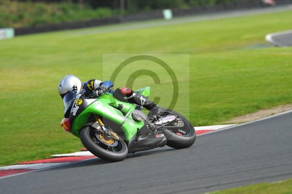 Motorcycle action photographs;Trackday digital images;event digital images;eventdigitalimages;no limits trackday;oulton park;oulton park circuit cheshire;oulton park photographs;peter wileman photography;trackday;trackday photos