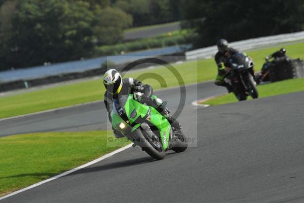 Motorcycle action photographs;Trackday digital images;event digital images;eventdigitalimages;no limits trackday;oulton park;oulton park circuit cheshire;oulton park photographs;peter wileman photography;trackday;trackday photos