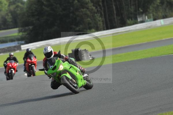 Motorcycle action photographs;Trackday digital images;event digital images;eventdigitalimages;no limits trackday;oulton park;oulton park circuit cheshire;oulton park photographs;peter wileman photography;trackday;trackday photos