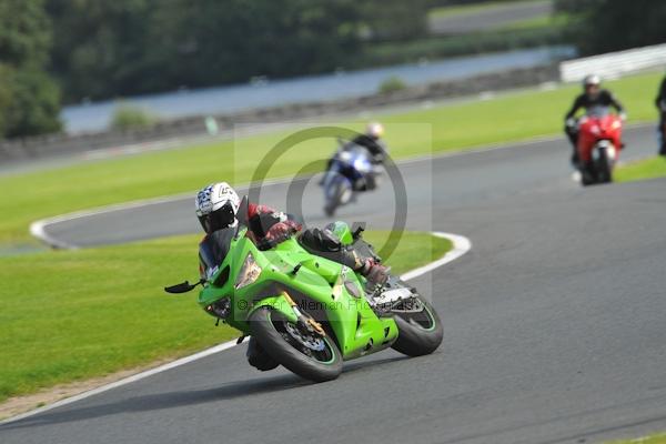 Motorcycle action photographs;Trackday digital images;event digital images;eventdigitalimages;no limits trackday;oulton park;oulton park circuit cheshire;oulton park photographs;peter wileman photography;trackday;trackday photos