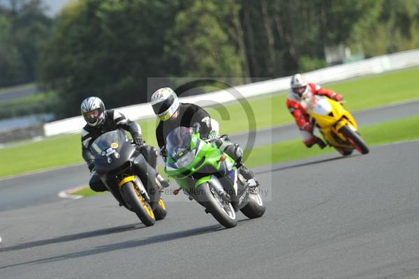 Motorcycle action photographs;Trackday digital images;event digital images;eventdigitalimages;no limits trackday;oulton park;oulton park circuit cheshire;oulton park photographs;peter wileman photography;trackday;trackday photos