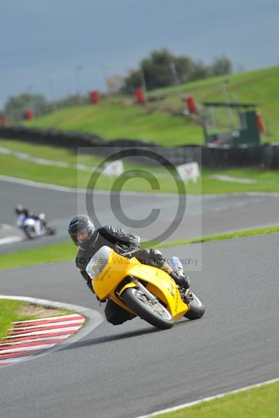 Motorcycle action photographs;Trackday digital images;event digital images;eventdigitalimages;no limits trackday;oulton park;oulton park circuit cheshire;oulton park photographs;peter wileman photography;trackday;trackday photos