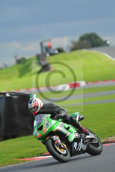 Motorcycle action photographs;Trackday digital images;event digital images;eventdigitalimages;no limits trackday;oulton park;oulton park circuit cheshire;oulton park photographs;peter wileman photography;trackday;trackday photos