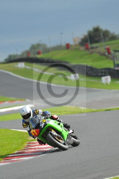 Motorcycle action photographs;Trackday digital images;event digital images;eventdigitalimages;no limits trackday;oulton park;oulton park circuit cheshire;oulton park photographs;peter wileman photography;trackday;trackday photos