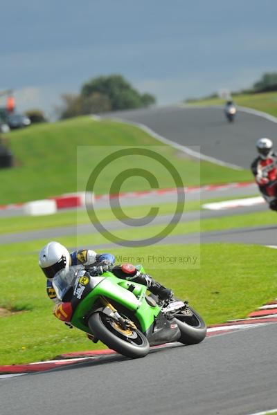 Motorcycle action photographs;Trackday digital images;event digital images;eventdigitalimages;no limits trackday;oulton park;oulton park circuit cheshire;oulton park photographs;peter wileman photography;trackday;trackday photos