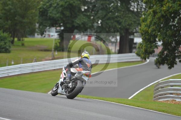 Motorcycle action photographs;Trackday digital images;event digital images;eventdigitalimages;no limits trackday;oulton park;oulton park circuit cheshire;oulton park photographs;peter wileman photography;trackday;trackday photos