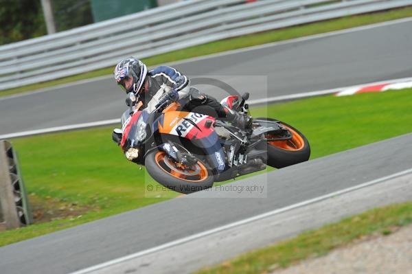 Motorcycle action photographs;Trackday digital images;event digital images;eventdigitalimages;no limits trackday;oulton park;oulton park circuit cheshire;oulton park photographs;peter wileman photography;trackday;trackday photos