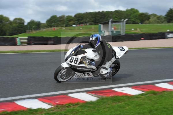 Motorcycle action photographs;Trackday digital images;event digital images;eventdigitalimages;no limits trackday;oulton park;oulton park circuit cheshire;oulton park photographs;peter wileman photography;trackday;trackday photos