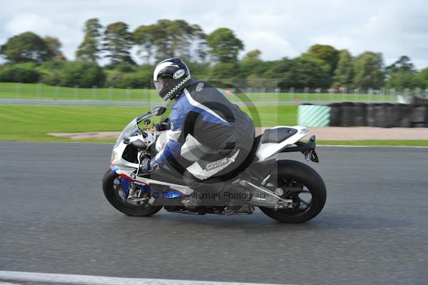 Motorcycle action photographs;Trackday digital images;event digital images;eventdigitalimages;no limits trackday;oulton park;oulton park circuit cheshire;oulton park photographs;peter wileman photography;trackday;trackday photos