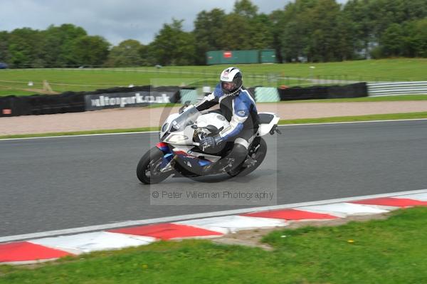 Motorcycle action photographs;Trackday digital images;event digital images;eventdigitalimages;no limits trackday;oulton park;oulton park circuit cheshire;oulton park photographs;peter wileman photography;trackday;trackday photos