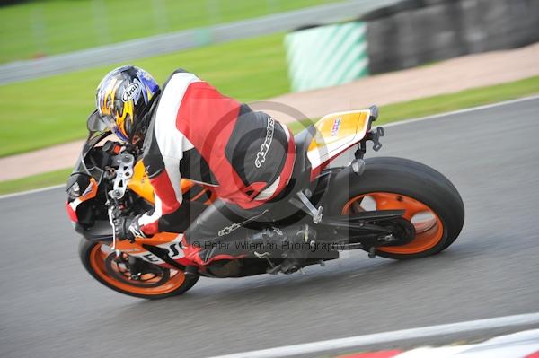 Motorcycle action photographs;Trackday digital images;event digital images;eventdigitalimages;no limits trackday;oulton park;oulton park circuit cheshire;oulton park photographs;peter wileman photography;trackday;trackday photos