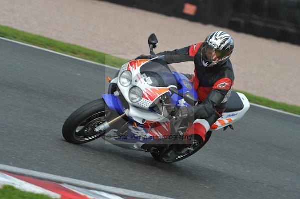 Motorcycle action photographs;Trackday digital images;event digital images;eventdigitalimages;no limits trackday;oulton park;oulton park circuit cheshire;oulton park photographs;peter wileman photography;trackday;trackday photos