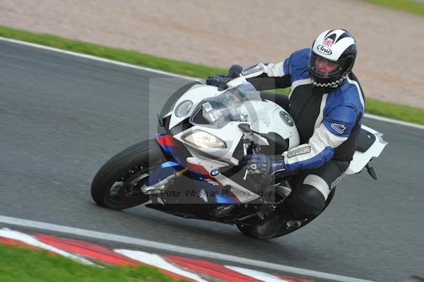 Motorcycle action photographs;Trackday digital images;event digital images;eventdigitalimages;no limits trackday;oulton park;oulton park circuit cheshire;oulton park photographs;peter wileman photography;trackday;trackday photos