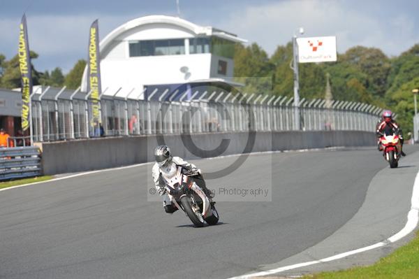 Motorcycle action photographs;Trackday digital images;event digital images;eventdigitalimages;no limits trackday;oulton park;oulton park circuit cheshire;oulton park photographs;peter wileman photography;trackday;trackday photos