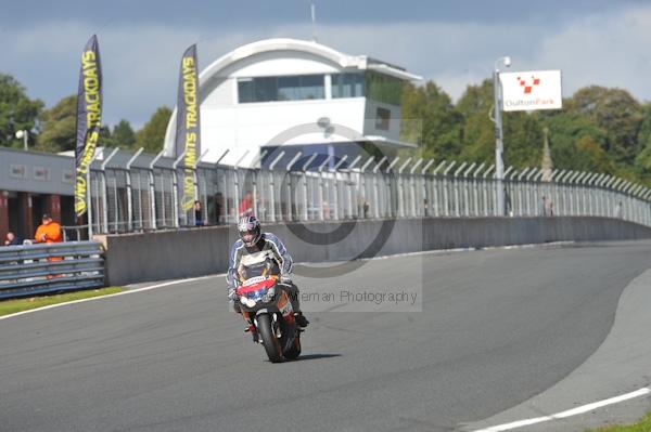 Motorcycle action photographs;Trackday digital images;event digital images;eventdigitalimages;no limits trackday;oulton park;oulton park circuit cheshire;oulton park photographs;peter wileman photography;trackday;trackday photos