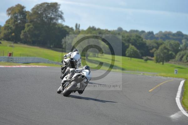 Motorcycle action photographs;Trackday digital images;event digital images;eventdigitalimages;no limits trackday;oulton park;oulton park circuit cheshire;oulton park photographs;peter wileman photography;trackday;trackday photos