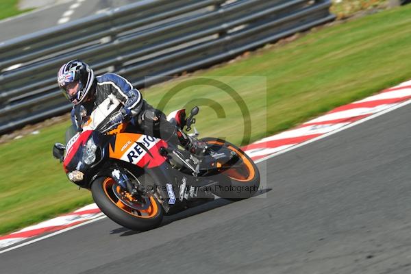 Motorcycle action photographs;Trackday digital images;event digital images;eventdigitalimages;no limits trackday;oulton park;oulton park circuit cheshire;oulton park photographs;peter wileman photography;trackday;trackday photos